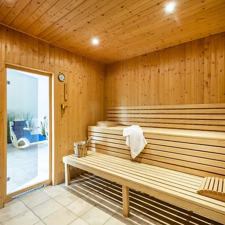 ホテル Hotel, Restaurant, Cafe Pharisaeerhof - Nordseeurlaub Mit Hund ノルトシュトラント