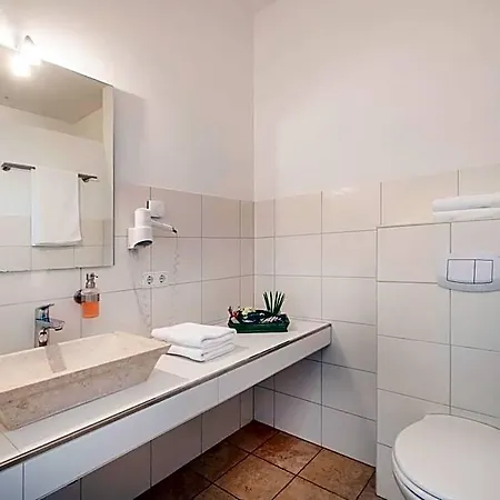 Pharisäerhof - Hundehotel Auf Mit Restaurant Und Café 3*