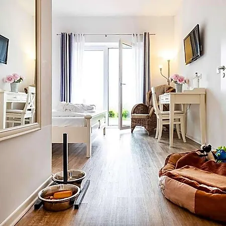 Hotel Pharisäerhof - Hundehotel Auf Mit Restaurant Und Café