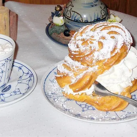 Pharisaeerhof - Hundehotel Auf Mit Restaurant Und Cafe 3*