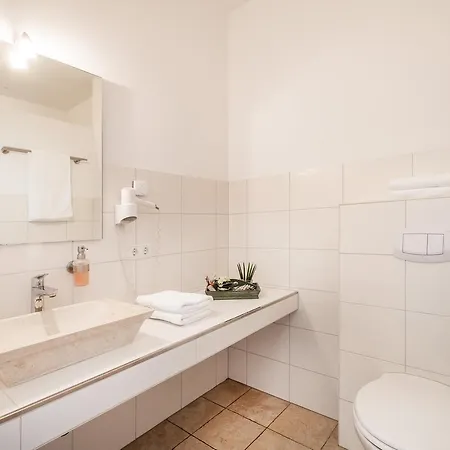 Pharisaeerhof - Hundehotel Auf Mit Restaurant Und Cafe 3*